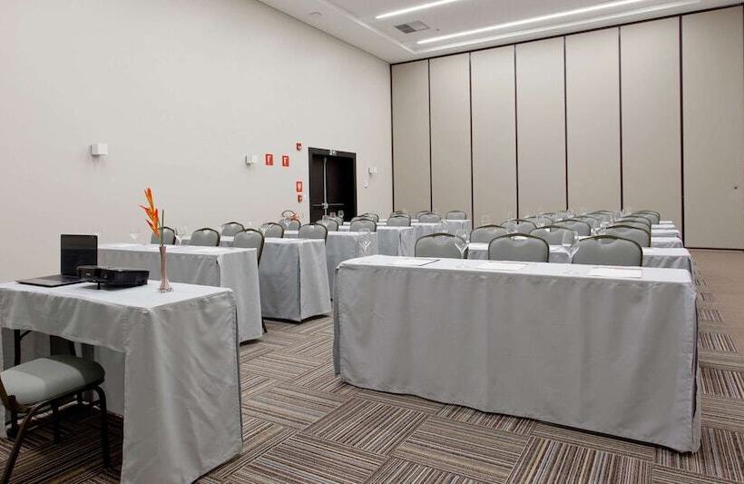 فندق Golden Tulip Sao Jose Dos Campos