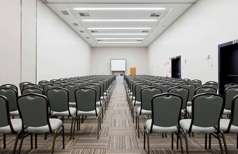 فندق Golden Tulip Sao Jose Dos Campos