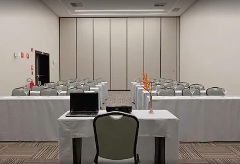 فندق Golden Tulip Sao Jose Dos Campos