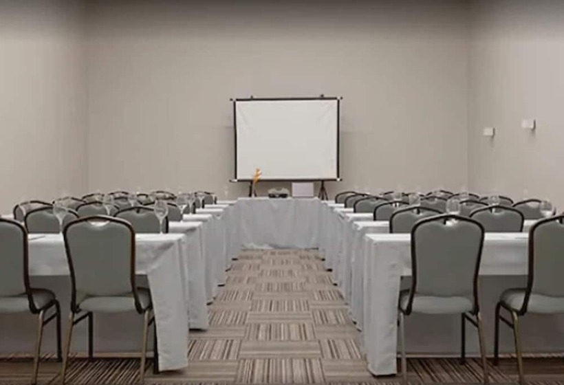 فندق Golden Tulip Sao Jose Dos Campos