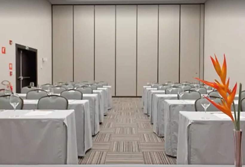 فندق Golden Tulip Sao Jose Dos Campos