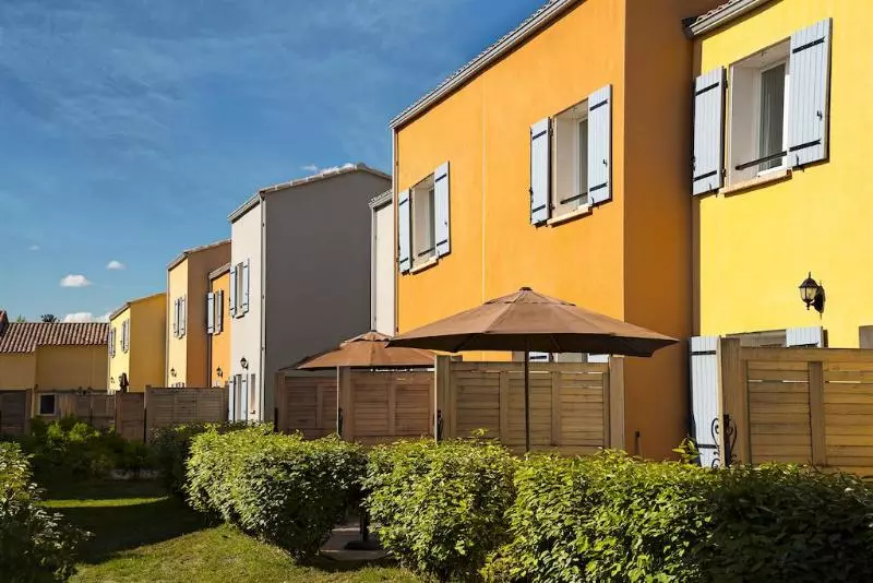 בית מלון כפרי Lagrange Vacances L’oustau De Sorgue