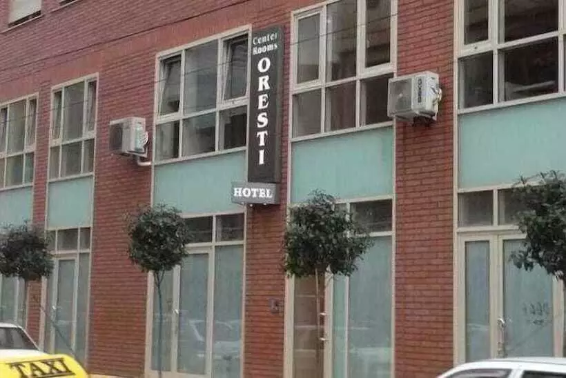 בית מלון כפרי Oresti Center