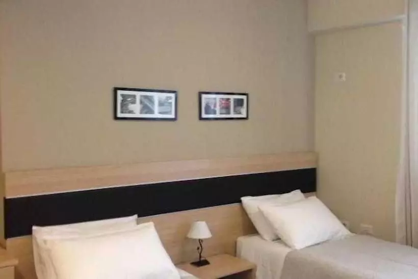 בית מלון כפרי Oresti Center