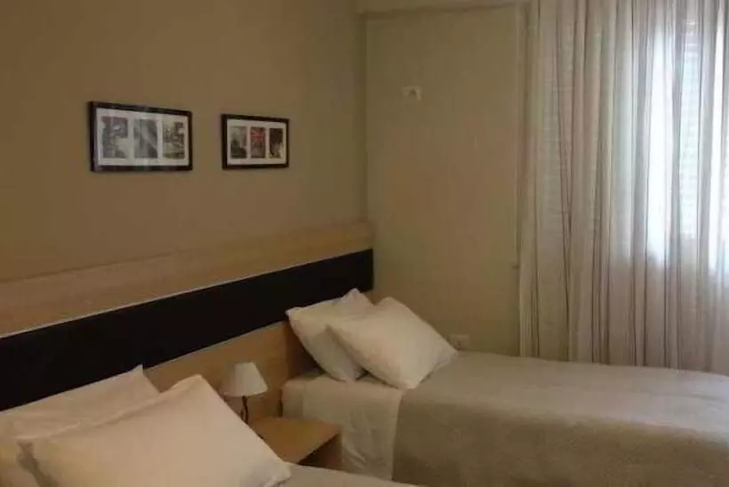 בית מלון כפרי Oresti Center