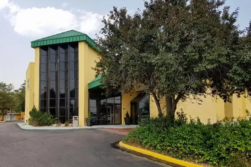 Отель Quality Inn & Suites Fort Collins