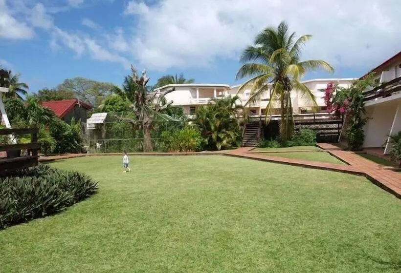 Hotel Sandy Point Village