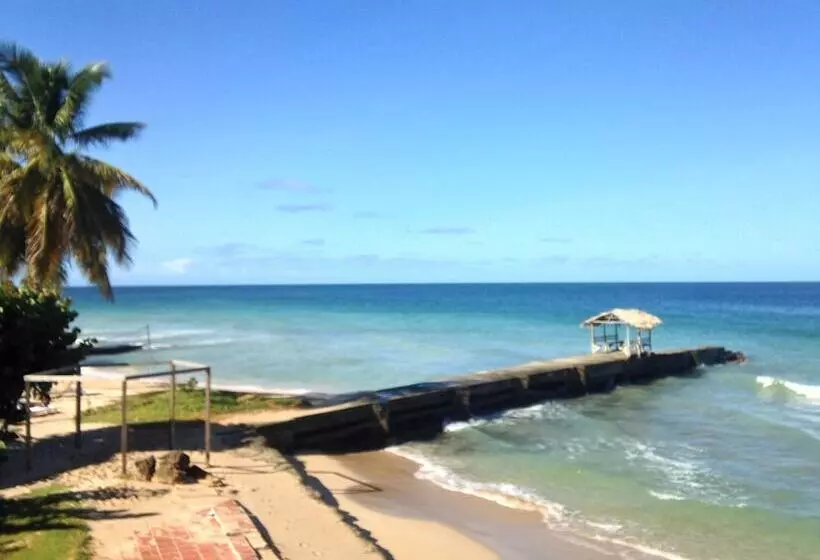 Hotel Sandy Point Village