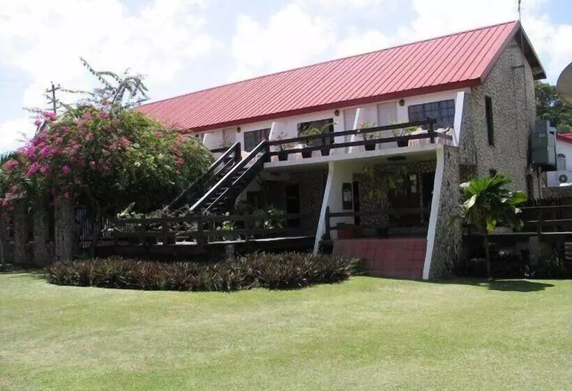 Hotel Sandy Point Village