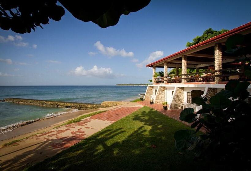 هتل Sandy Point Village