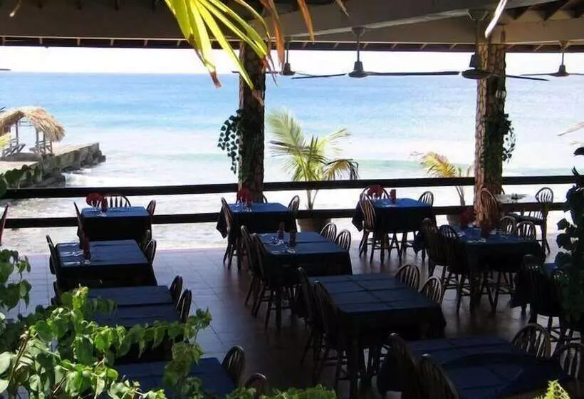 Hotel Sandy Point Village