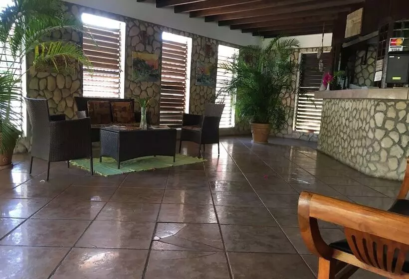 Hotel Sandy Point Village