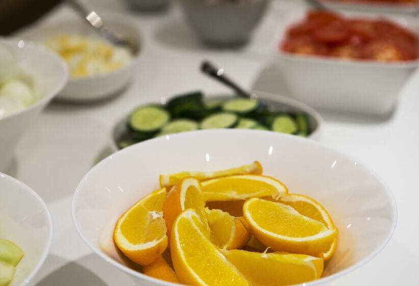 Storm Hotel By Keahotels