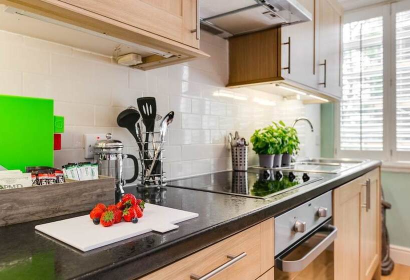 Nell Gwynn Chelsea Accommodation