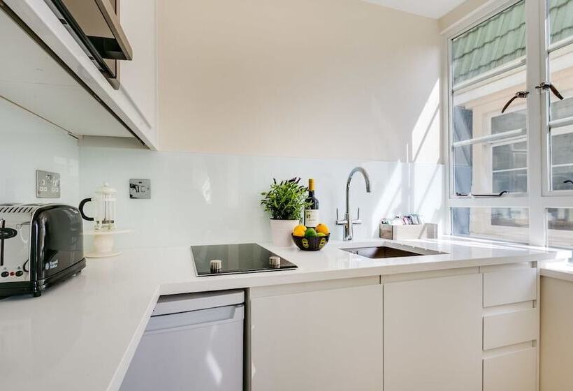 Nell Gwynn Chelsea Accommodation