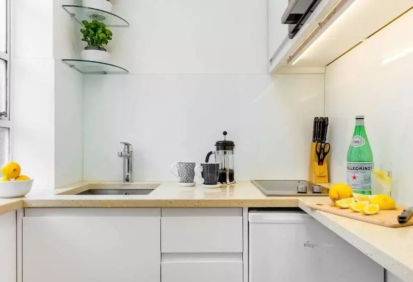 Nell Gwynn Chelsea Accommodation