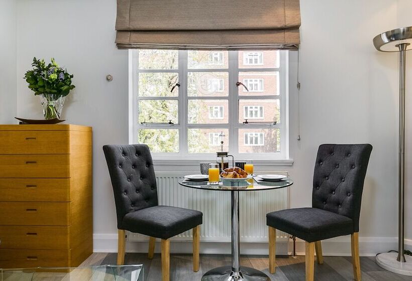 Nell Gwynn Chelsea Accommodation