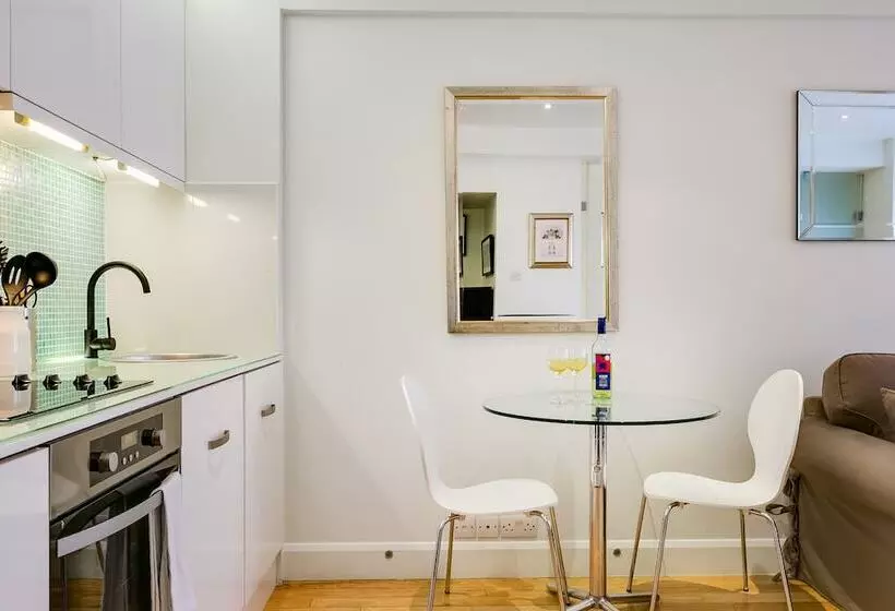 Nell Gwynn Chelsea Accommodation