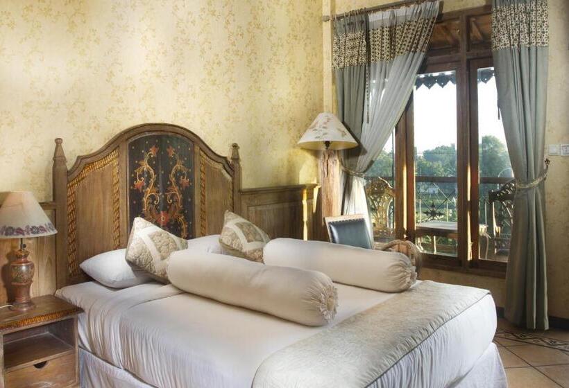 Omah Sinten Heritage Hotel & Resto