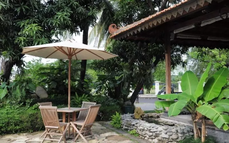 Omah Sinten Heritage Hotel & Resto