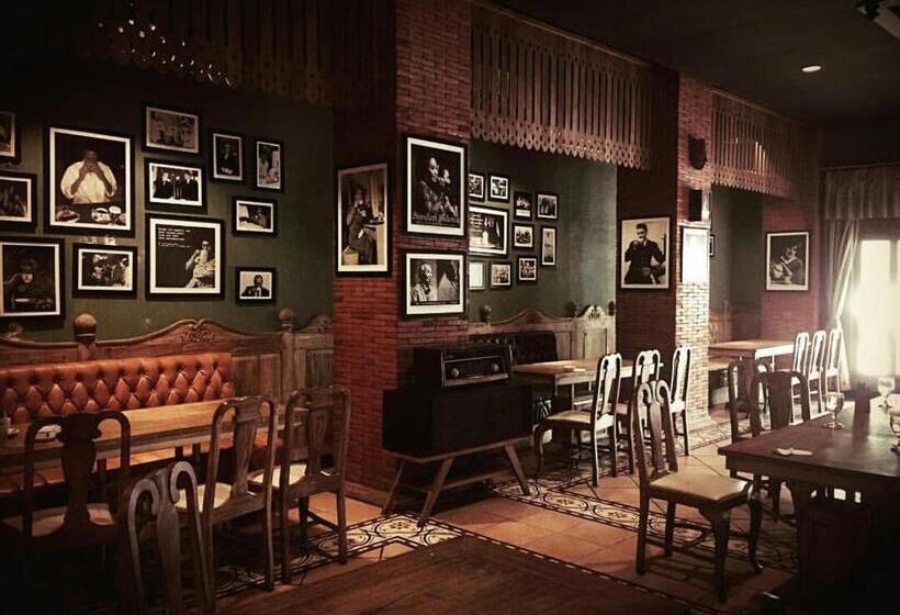 Omah Sinten Heritage Hotel & Resto