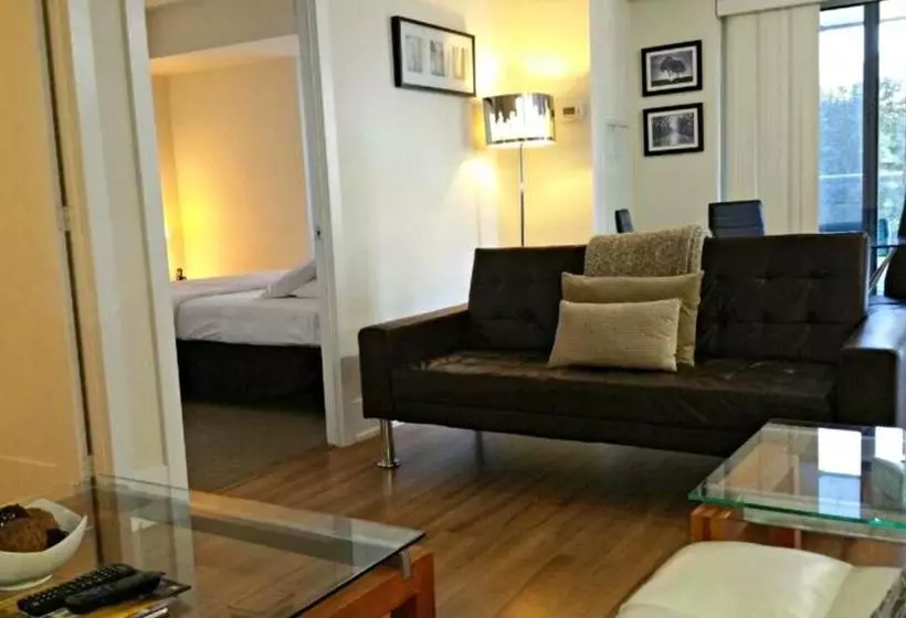 Pelicanstay In Downtown Toronto