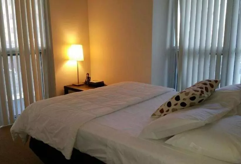 Pelicanstay In Downtown Toronto