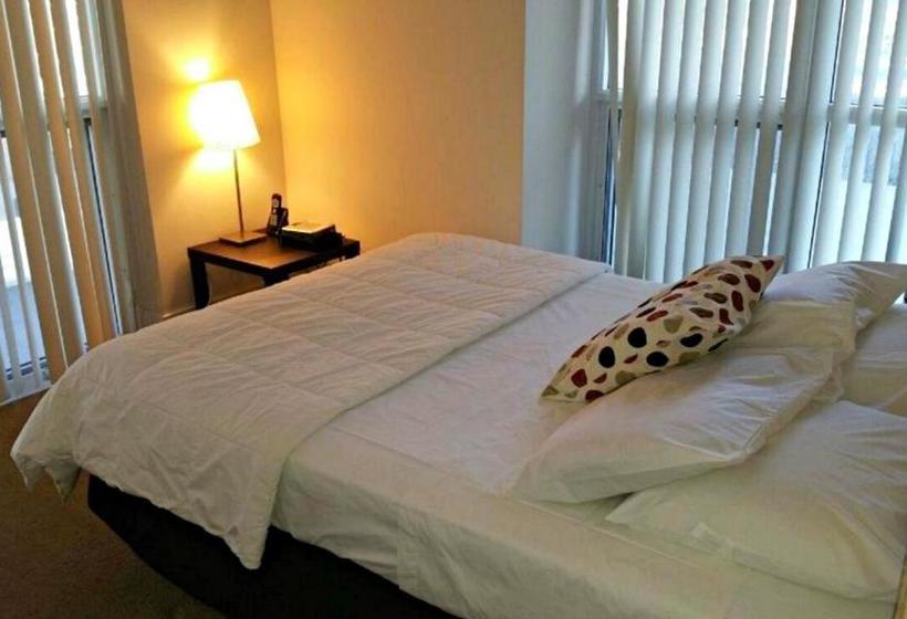 Pelicanstay In Downtown Toronto