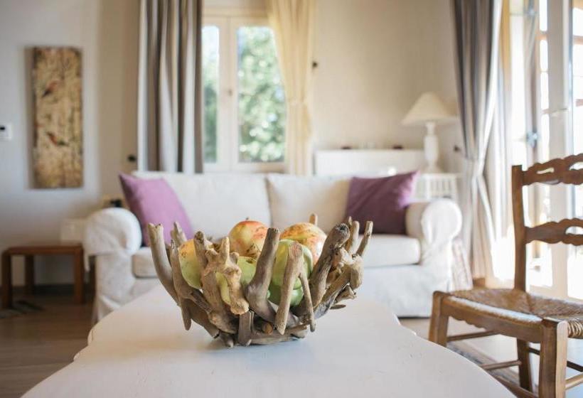 Pensione Tsagarada House