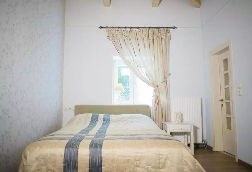 膳宿费 Tsagarada House