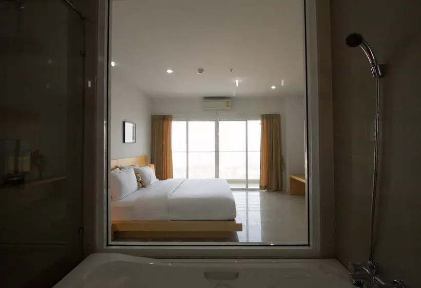 Evergreen Pattaya Serviced Residences