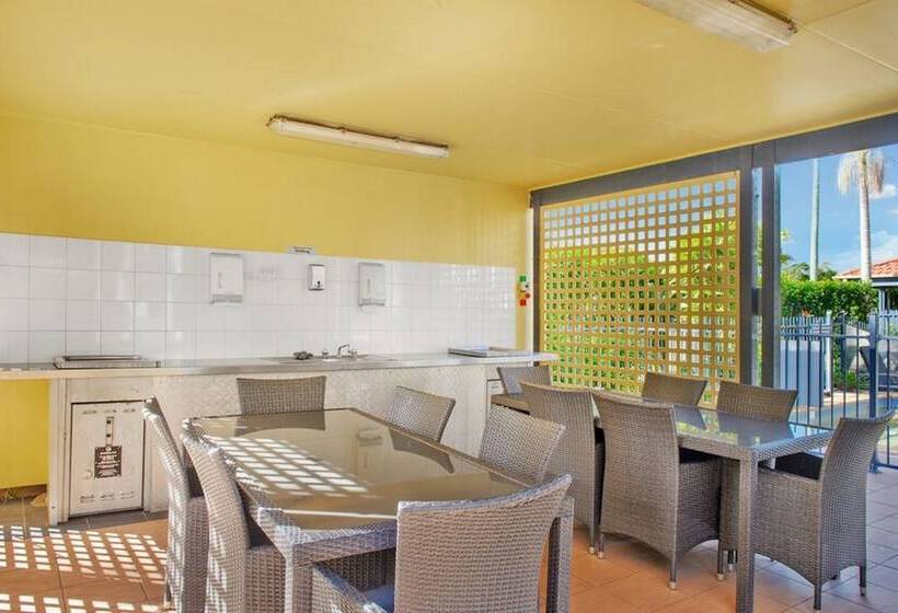 South Pacific Apartments Port Macquarie