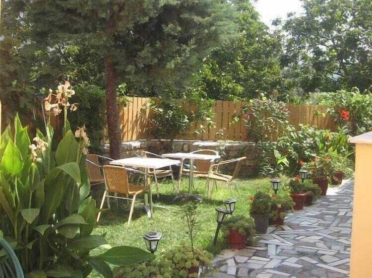 Stella Apartments & Studios