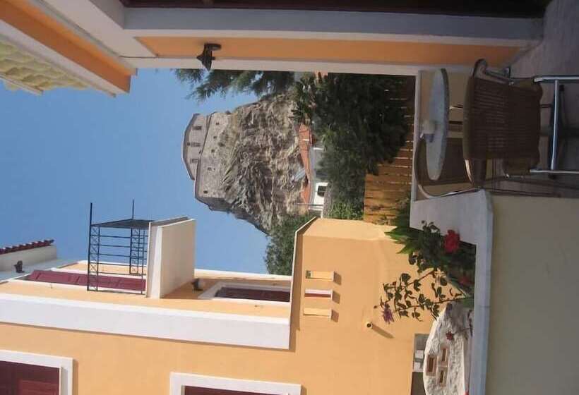 Stella Apartments & Studios