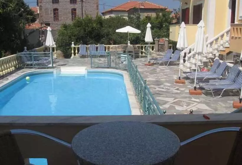 Stella Apartments & Studios