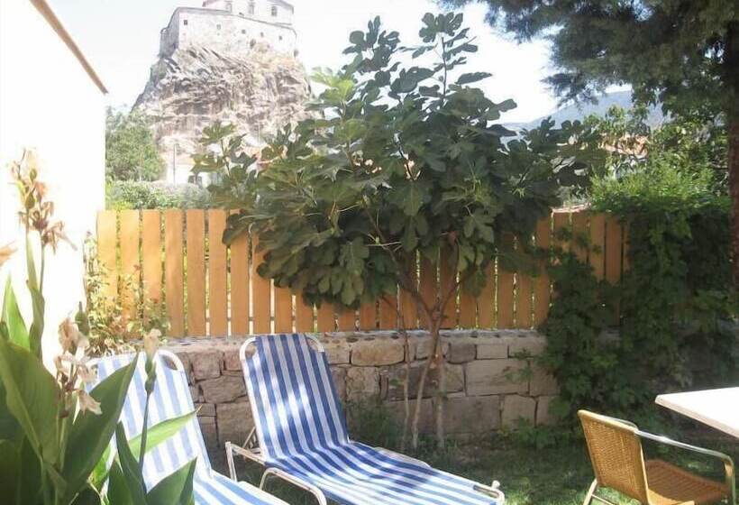 Stella Apartments & Studios