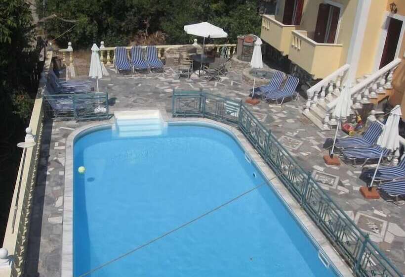 Stella Apartments & Studios