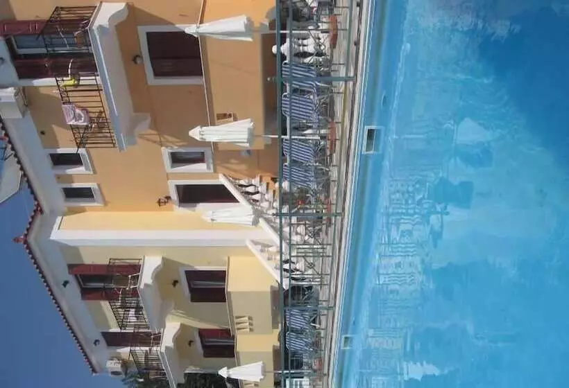 Stella Apartments & Studios