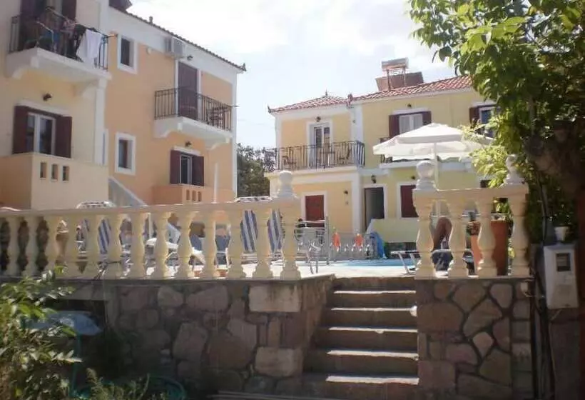 Stella Apartments & Studios