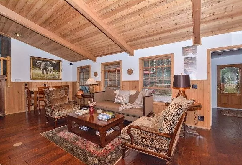 Alpenhorn Bed And Breakfast Inn