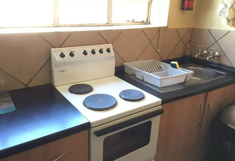 تختخواب و صبحانه Eagle Crest Executive Lodge