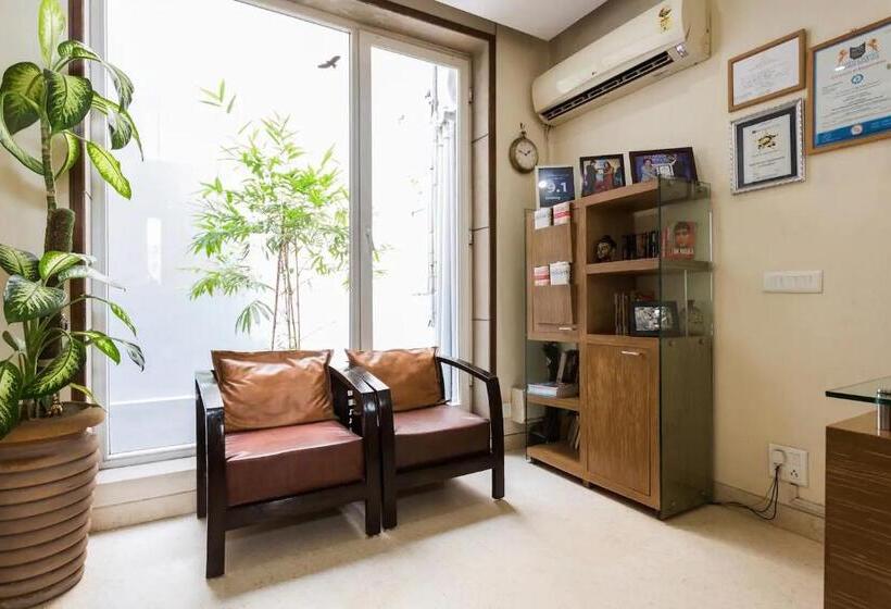 مبيت وإفطار Perch Service Apartment Sector 40