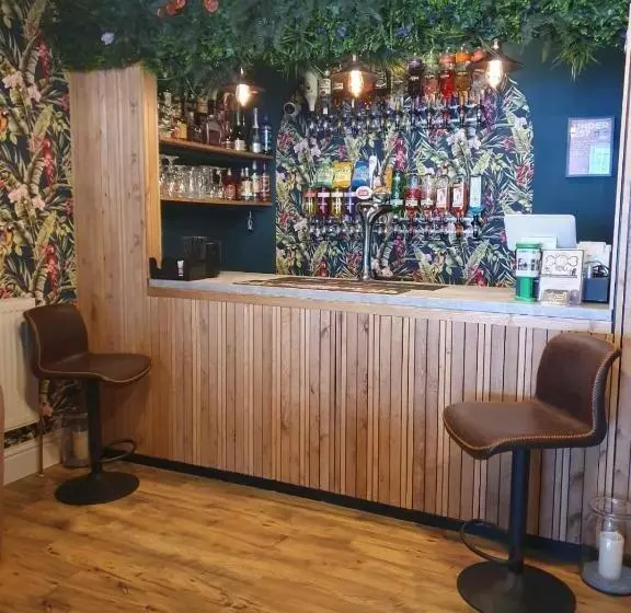 تختخواب و صبحانه The Lenbrook