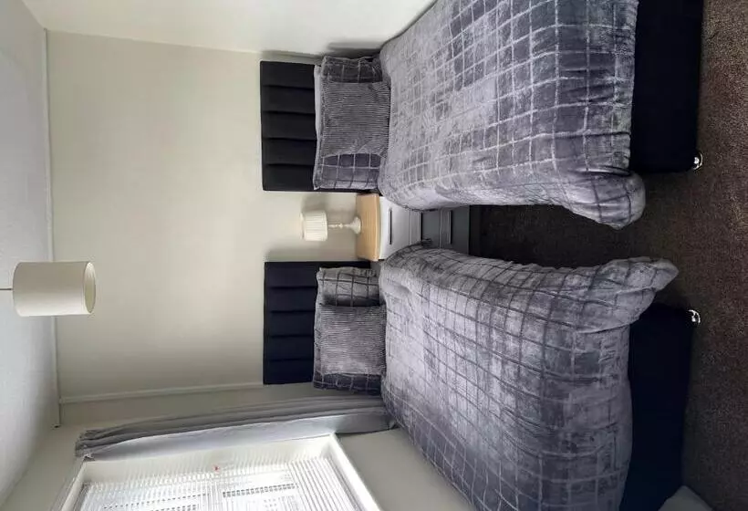 تختخواب و صبحانه The Lenbrook