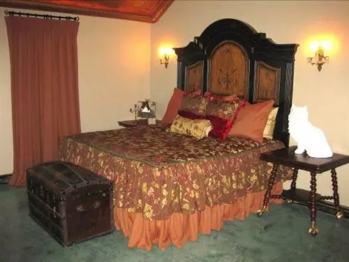 Cats Meow Bed & Breakfast