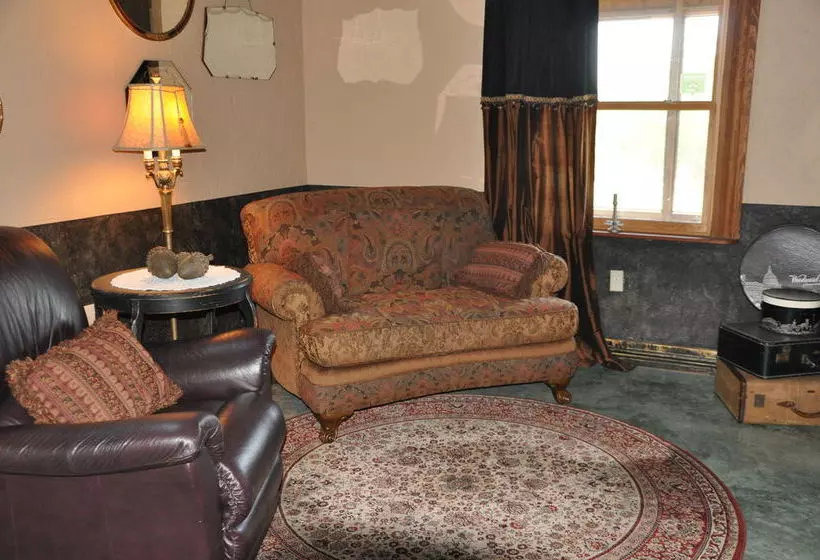 Cats Meow Bed & Breakfast