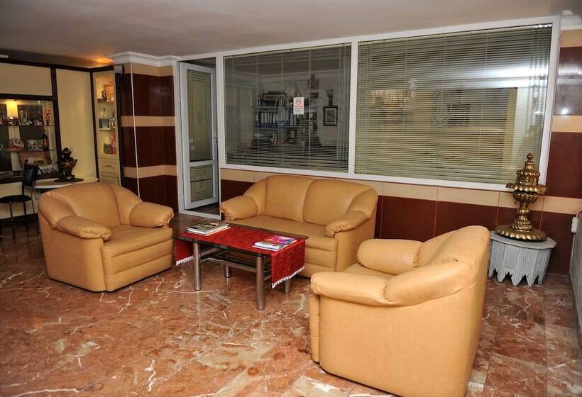 Отель Best House