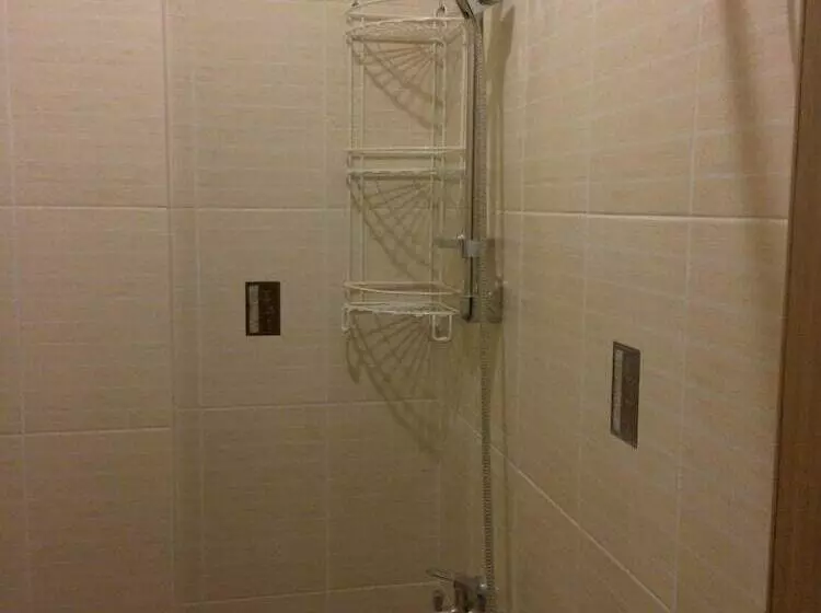 호텔 City Hostel Na Blyukhera 24