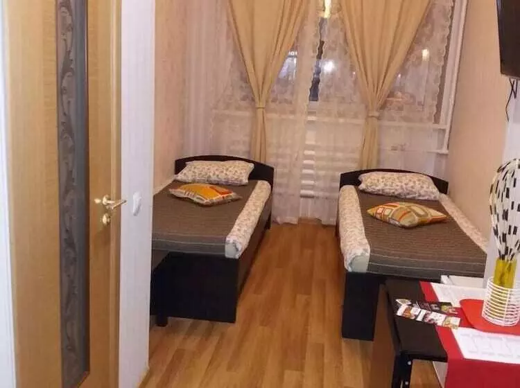 호텔 City Hostel Na Blyukhera 24