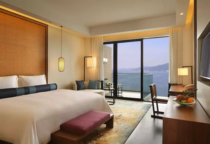 Szálloda Crowne Plaza Huangshan Taiping Lake, An Ihg